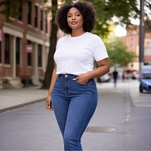 Abercrombie Curve Love Ultra High Rise Ankle Straight Jean 32/14